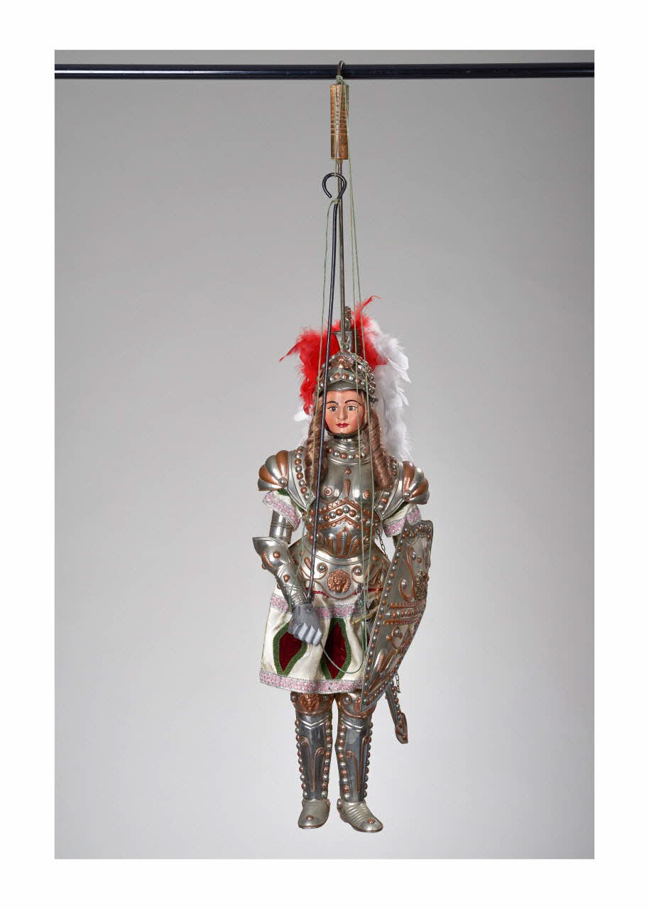 Giovanni Frangipane ; Salvatore Bumbello marionnette à tringle et à fils Bradamante Sicile, Italie 1990-1999 2015.1.39 Photo Mucem/ Yves Inchierman