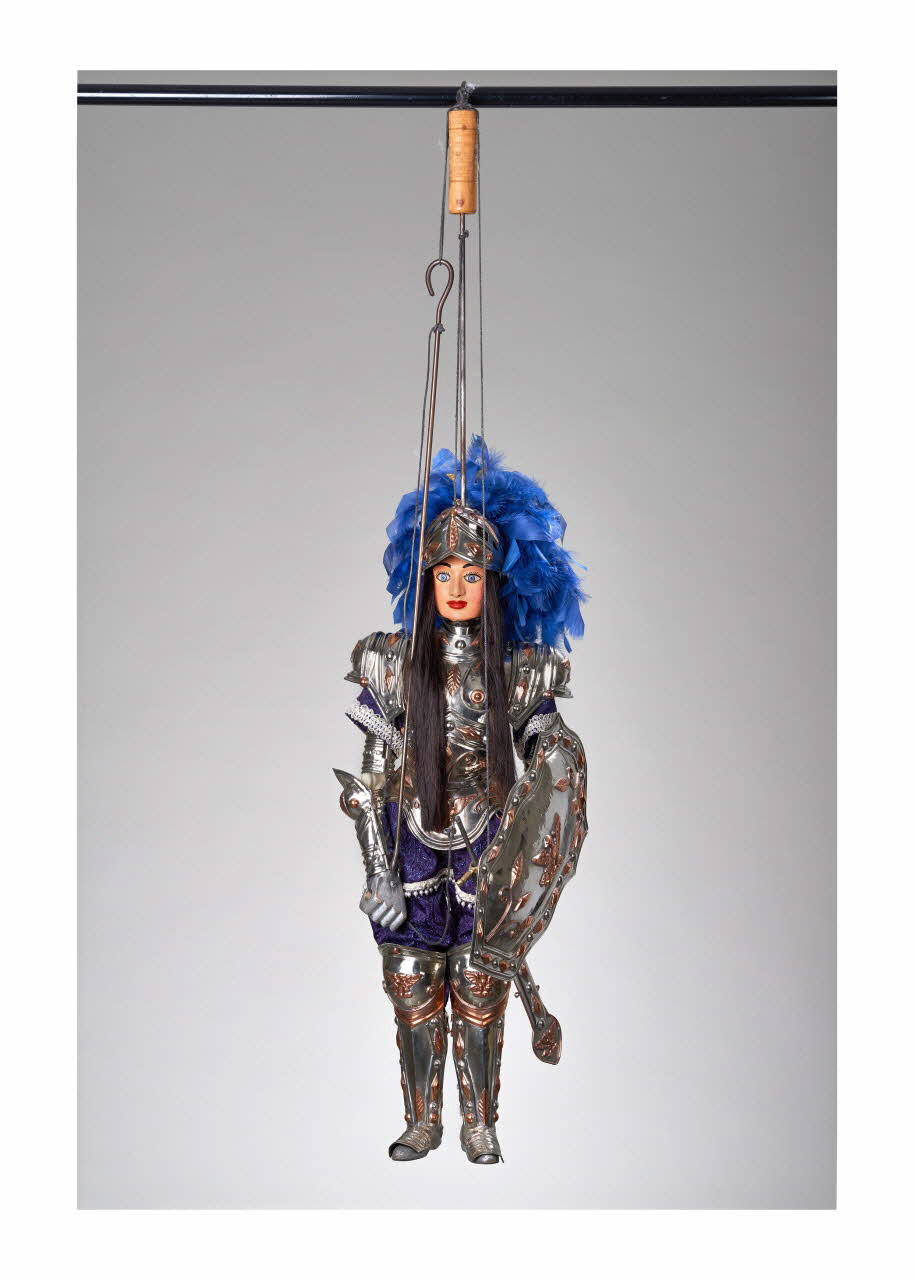 Giovanni Frangipane ; Vincenzo E. Mancuso marionnette à tringle et à fils Marfisa Sicile, Italie 1994-1996 2015.1.41 Photo Mucem/ Yves Inchierman