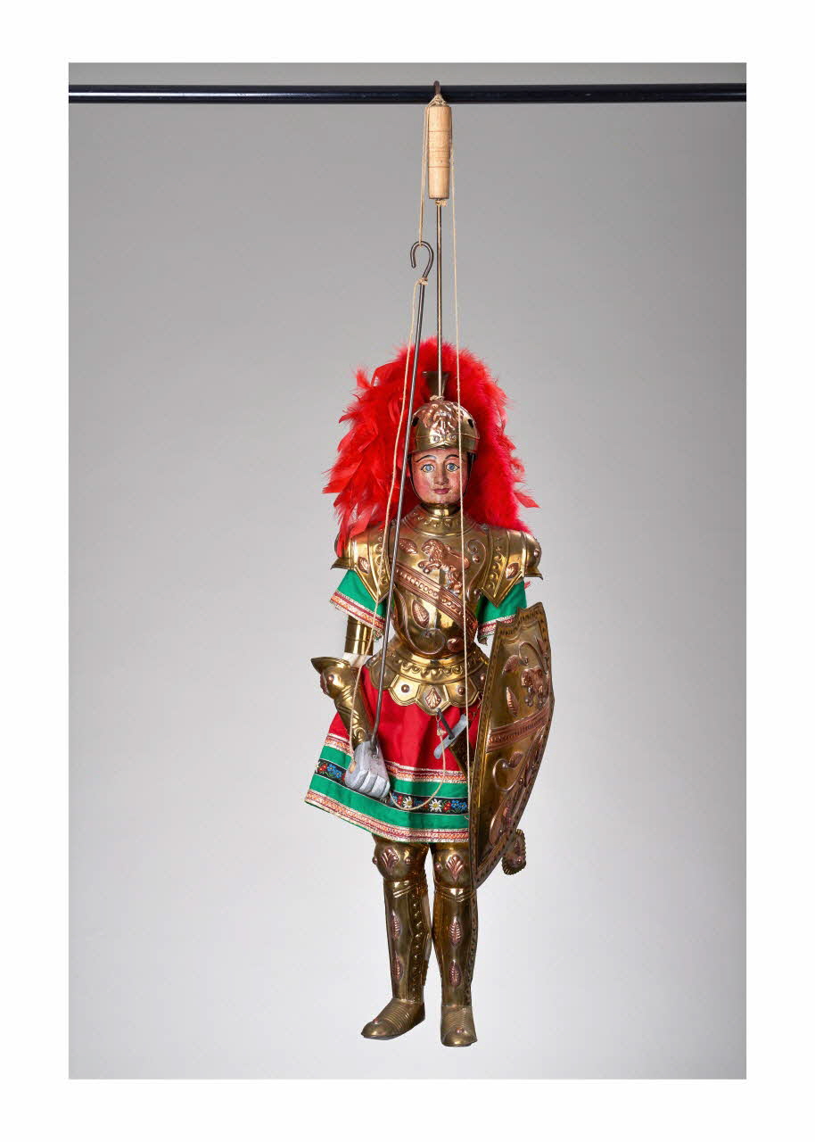 Giovanni Frangipane ; Vincenzo E. Mancuso marionnette à tringle et à fils Ricciardetto Sicile, Italie 1990-1999 2015.1.9 Photo Mucem/ Yves Inchierman