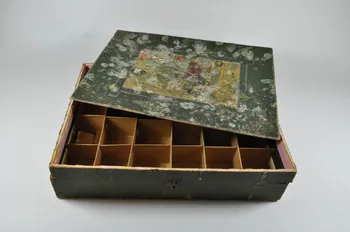MATERIEL DE BRODEUSE D'OR 1984.9.126 Photo Mucem