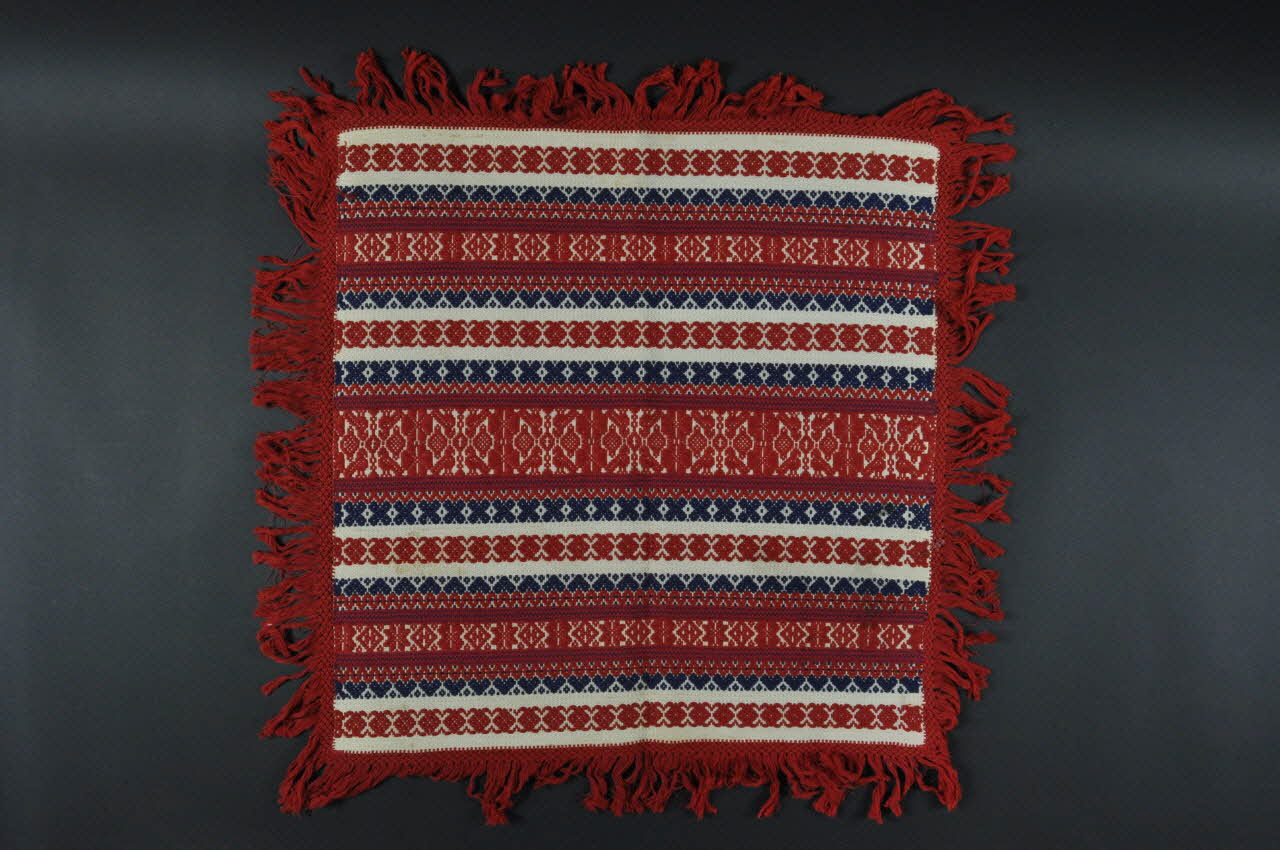 CARRE DE TISSU DMH1983.94.1 Photo Mucem