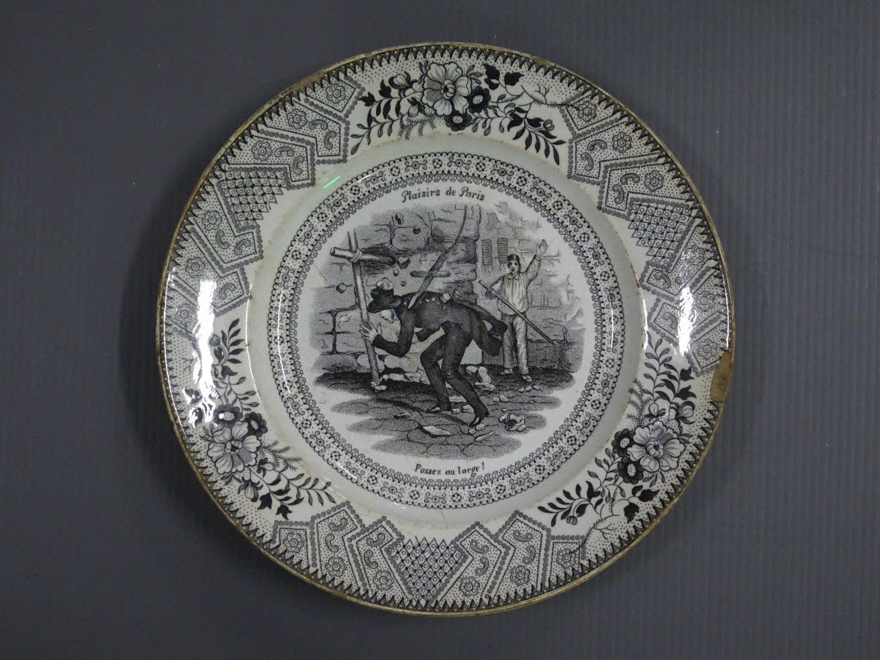 assiette plate Centre, France 1940 1961.95.21 Photo