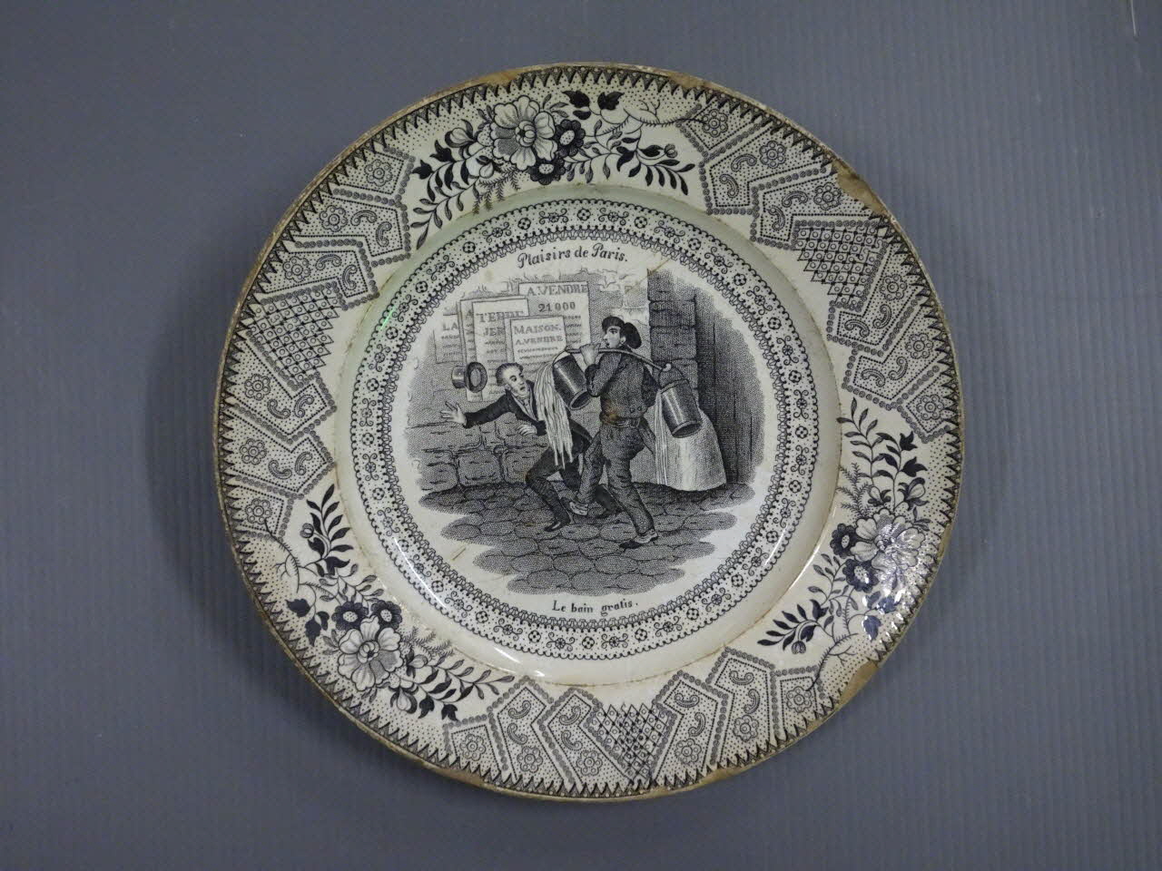 assiette plate Centre, France 1940 1961.95.22 Photo