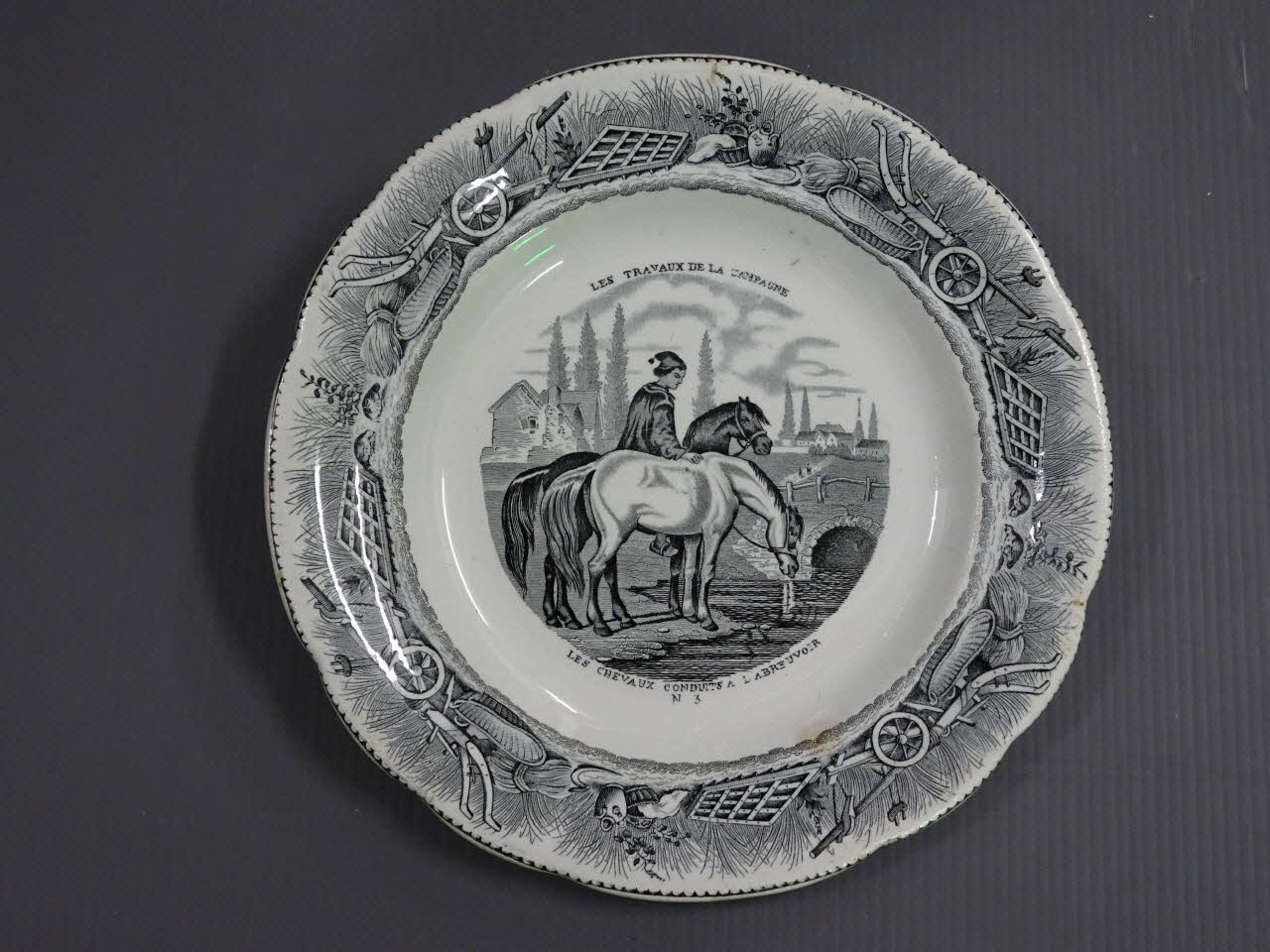 assiette plate 1963.39.19 Photo