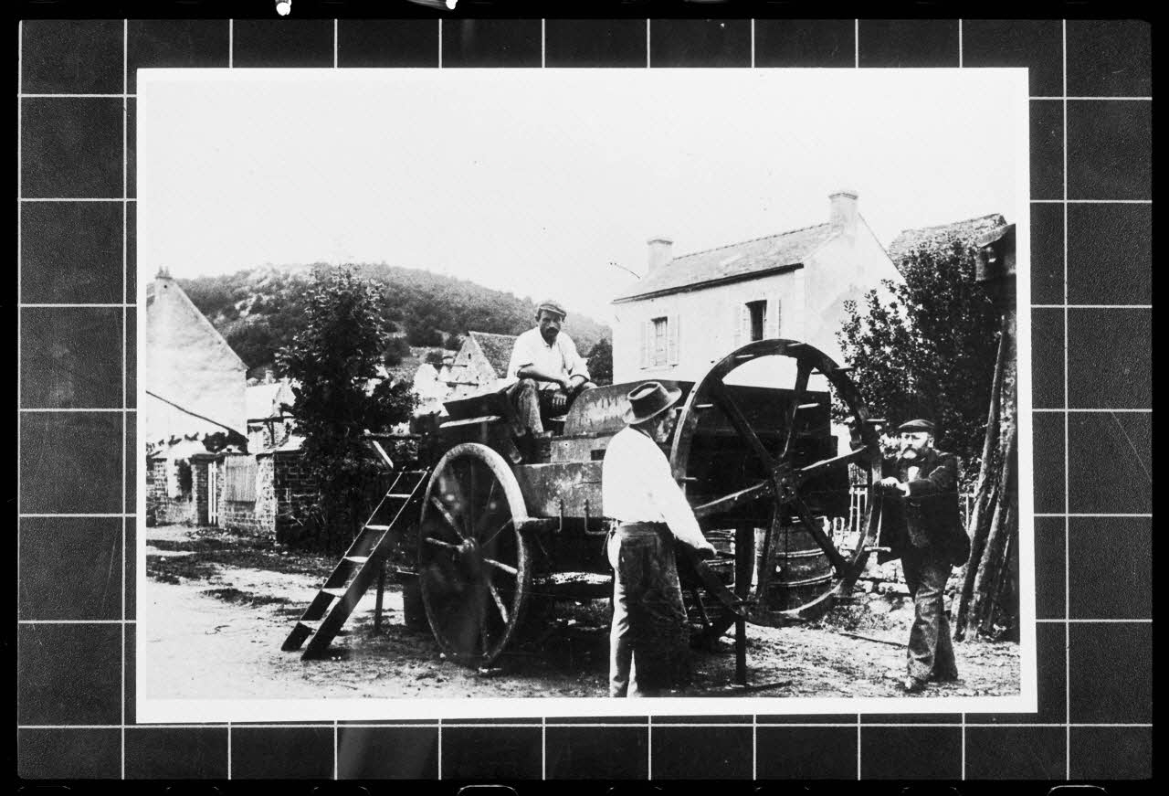 photographie Pressoir à vin daté de 1900 Ph.1986.112.3 Photo