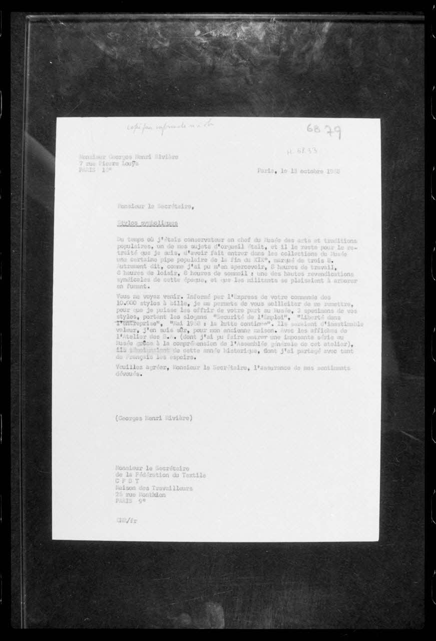 photographie Manuscrit. Lettre de Georges Henri Rivière à la CFDT pour demander trois stylos portant des slogans. Mai 1968 Ph.1986.116.1 Photo