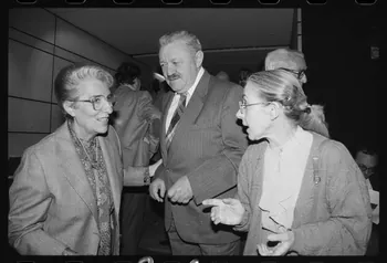 photographie MNATP. Hommage à Georges Henri Rivière. 26 novembre 1985 Ph.1986.17.26 Photo