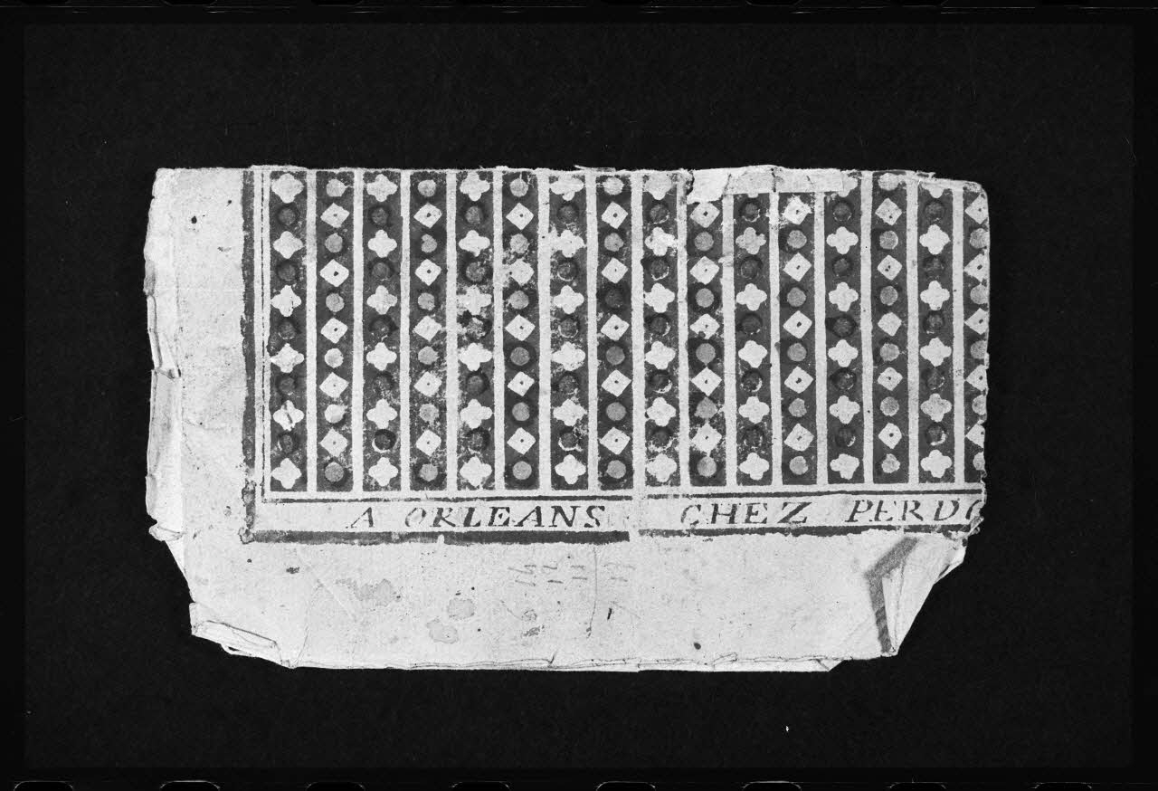 photographie Papier provenant d'une dominoterie, daté de 1785. Bois couleur. Maison Perdoux à Orléans Ph.1986.2.188 Photo