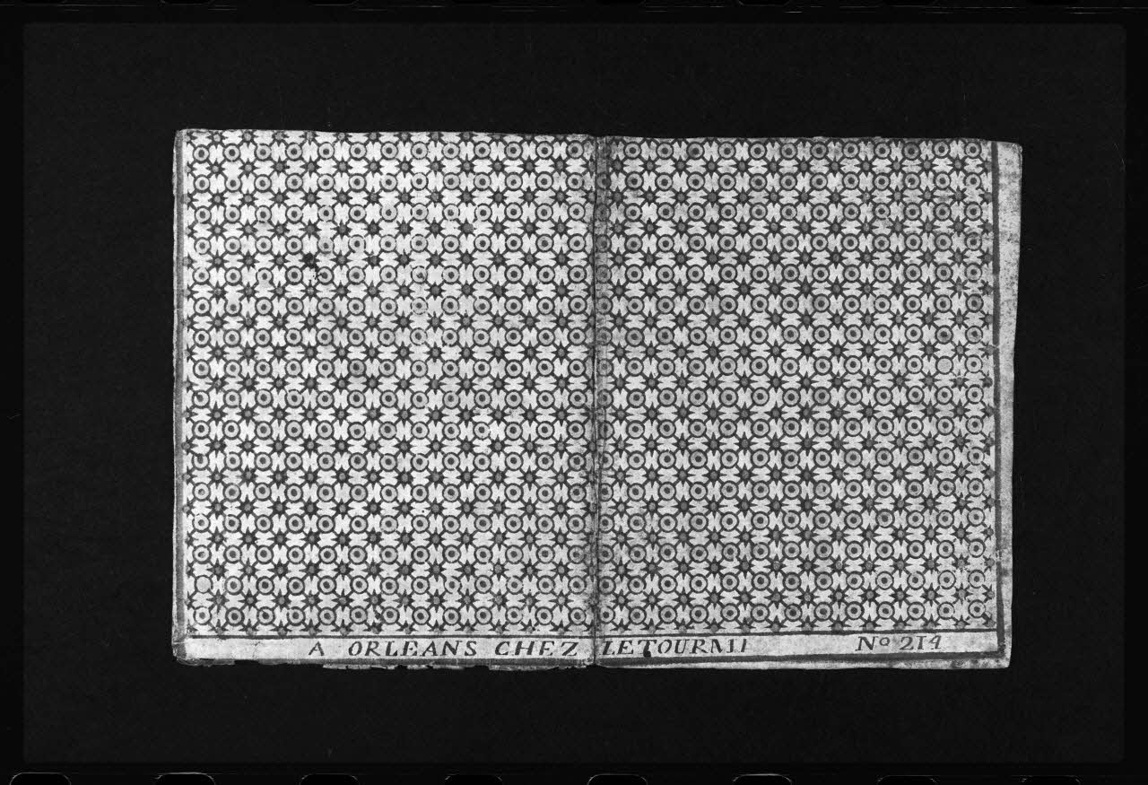 photographie Papier provenant d'une dominoterie, daté de 1785. Bois couleur. Maison Letourmi à Orléans Ph.1986.2.189 Photo