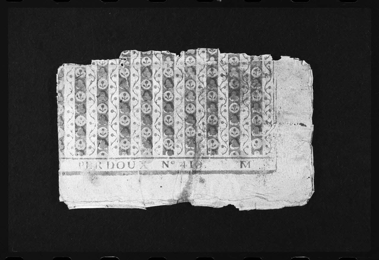 photographie Papier provenant d'une dominoterie, daté de 1785. Bois couleur. Maison Perdoux à Orléans Ph.1986.2.218 Photo