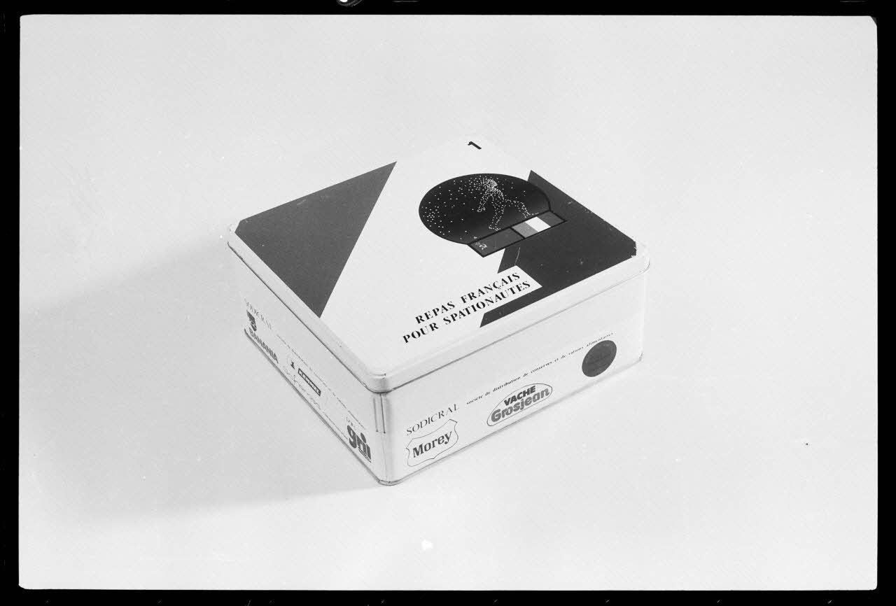 photographie MNATP. Exposition. Les Français et la table (20 novembre 1985 - 21 avril 1986) Ph.1986.38.111 Photo