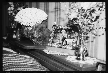 photographie MNATP. Enquête chez Madame B. Veuve d'un ouvrier des papeteries de la seine Ph.1986.39.22 Photo
