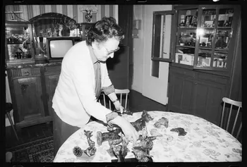 photographie MNATP. Enquête chez Madame B. Veuve d'un ouvrier des papeteries de la seine Ph.1986.39.24 Photo