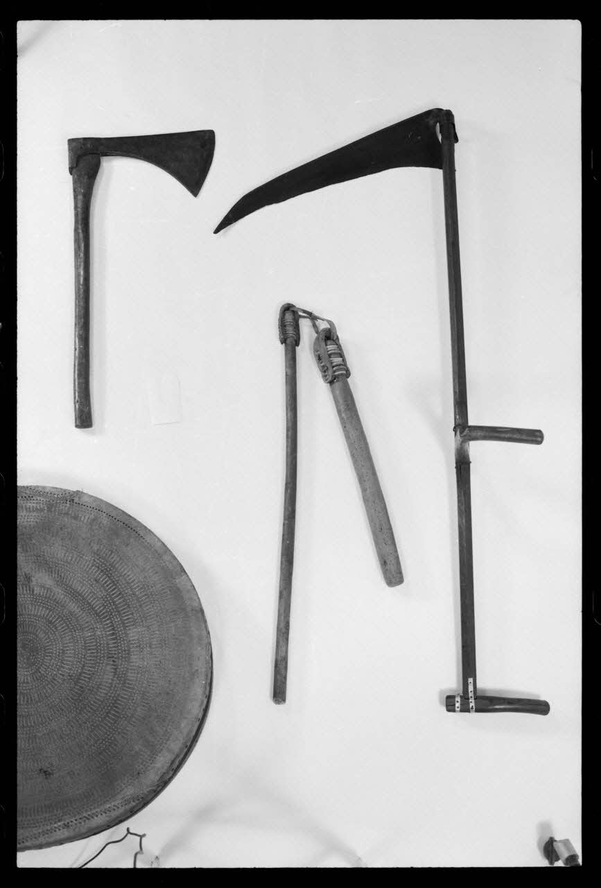 photographie MNATP. Exposition. Après la pluie le beau temps : la météo (23 novembre 1984 - 15 avril 1985) Ph.1986.55.155.2 Photo