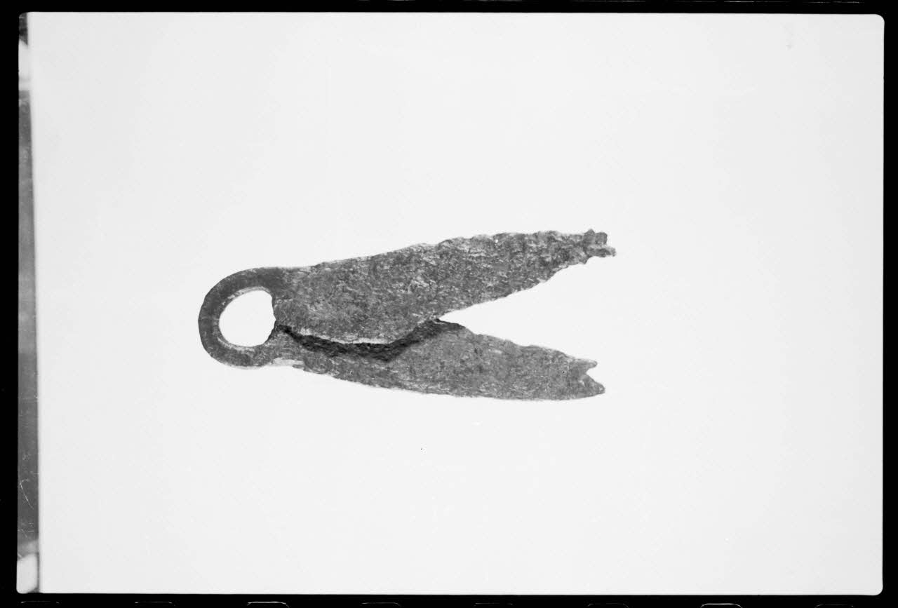photographie MuCEM (Paris). Galerie culturelle. Section "le milieu et l'histoire". Espace "temps anciens". Outillage pour l'élevage des ovins. Hisoire de l'Antiquité romaine et gallo-romaine Ph.1986.63.3 Photo