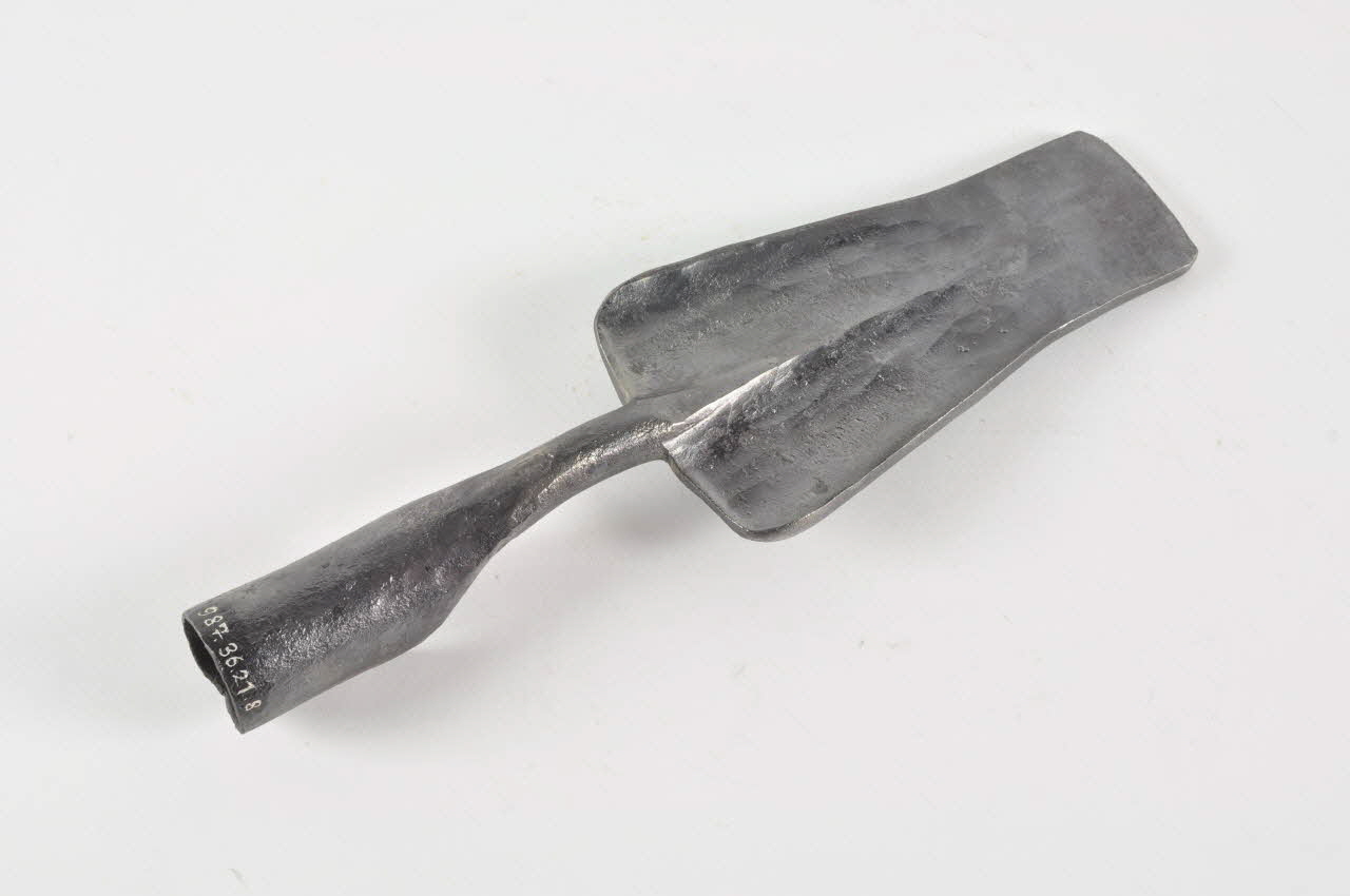 Bernard Solon serfouette Centre, France 1987 1987.36.21.8 Photo Mucem