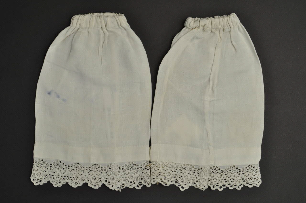 PAIRE DE MANCHETTES 1988.22.33.1-2 Photo Mucem