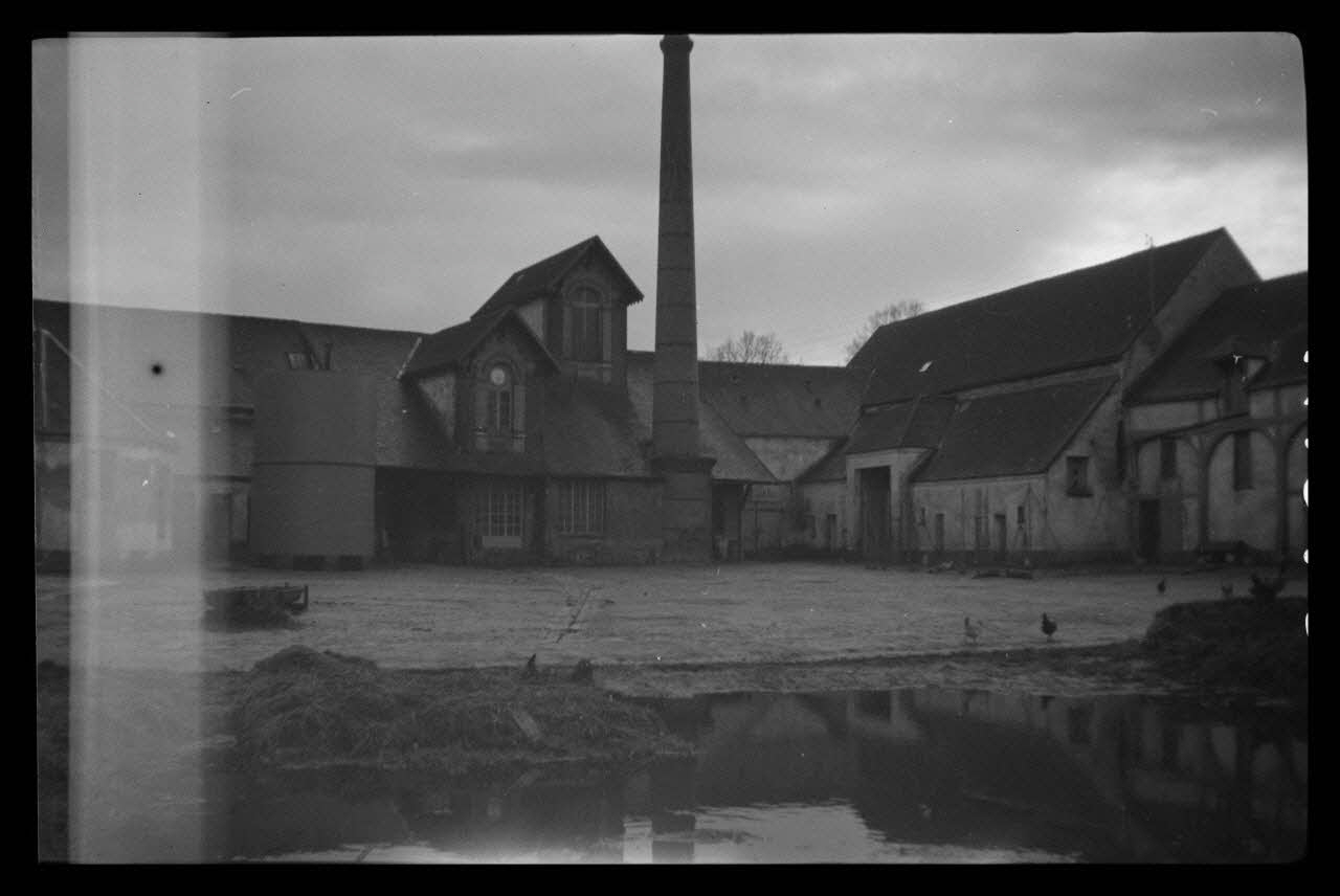 Marc Augier photographie La ferme du Manet. La mare et la forge Ile-de-France, France 1937 Ph.1937.1074 Photo