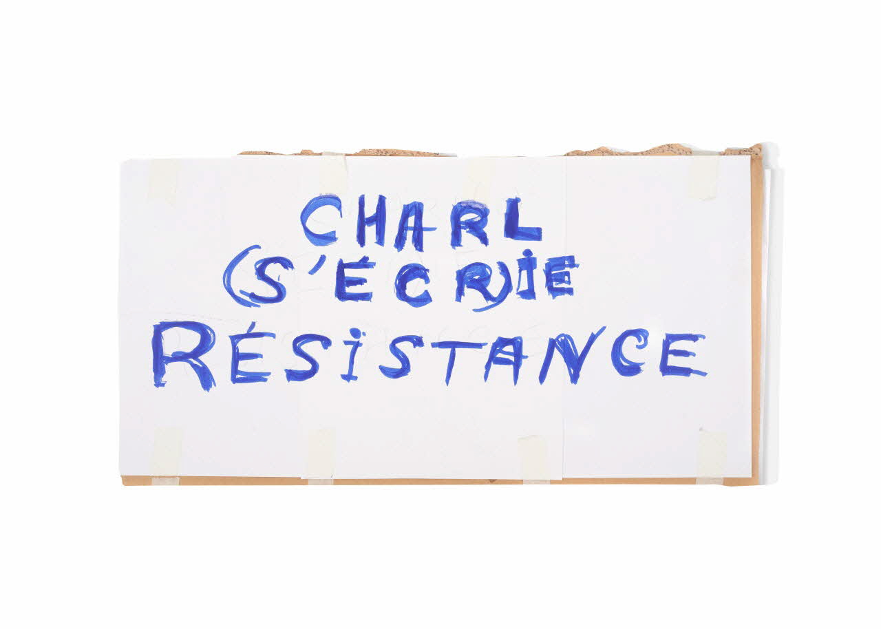 affiche de récupération Pancarte composée d'une feuille de format A3 avec reproduction du tableau de Delacroix Le Liberté guidant le peuple Île-de-France, France 2015/1/7-2015/1/11 2015.9.17 Photo Mucem/ Yves Inchierman