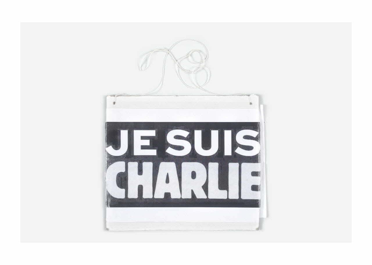 affiche de récupération Pancarte JE SUIS CHARLIE Ile-de-France, France 2015/1/1-2015/1/31 2015.9.35 Photo Mucem/ Yves Inchierman