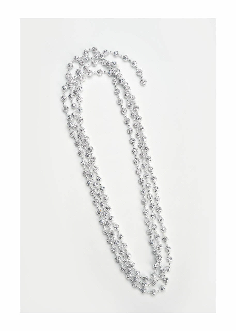 collier Costume de Soeur Orgia Provence-Alpes-Côte d'Azur, France 1994 2015.4.1.13 Photo Mucem/ Yves Inchierman