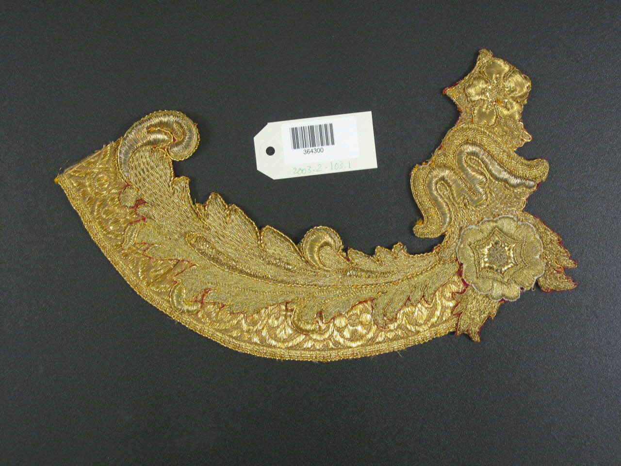 broderie 2003.2.103.1-3 Photo