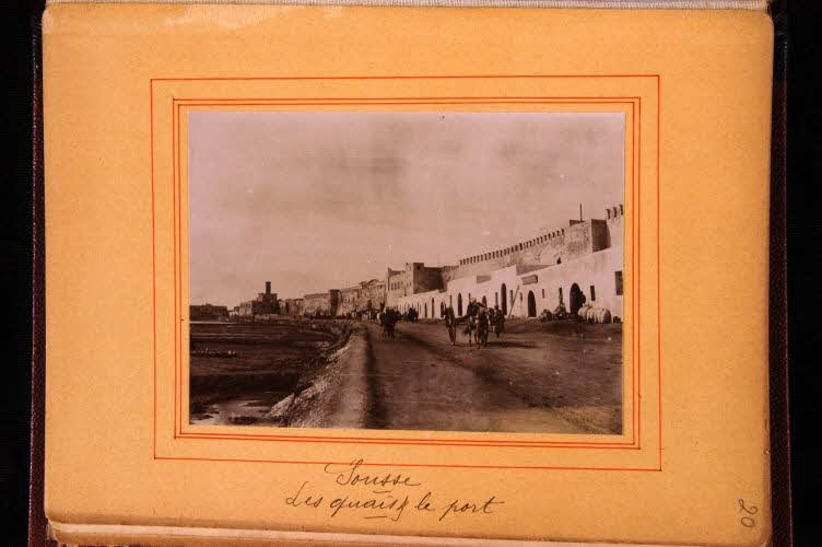 René ? Philippe ; Danièle Adam photographie Albums de René Philippe Gouvernorat de Sousse, Tunisie 1898/7/1 Ph.2005.00.10.44 Photo