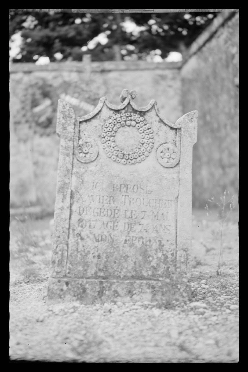 Mireille Place photographie Type de tombe Provence-Alpes-Côte d'Azur, France 1938/9/22 Ph.1938.11.118 Photo