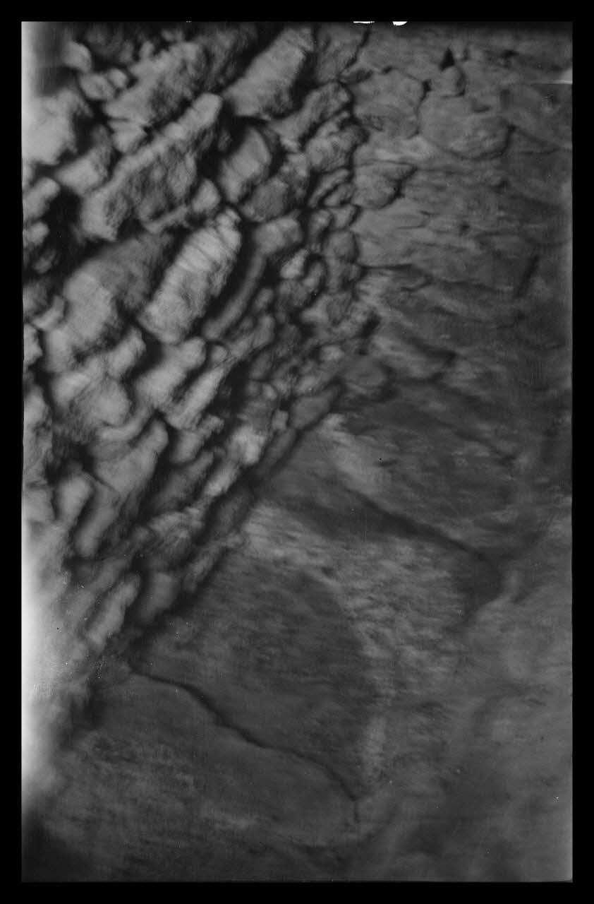 Mireille Place photographie Cabane de berger vue de l'intérieur. Terminaison de la voûte Provence-Alpes-Côte d'Azur, France 1938/9/22 Ph.1938.11.123 Photo