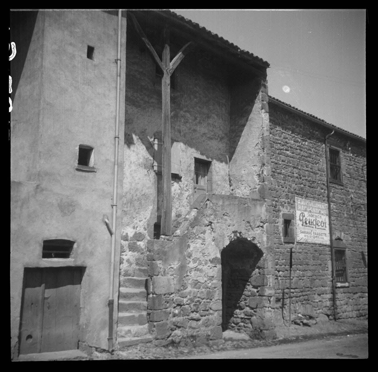 Bourgeois photographie Maison à "estre" Auvergne, France 1942/7/4 Ph.1943.28.58 Photo