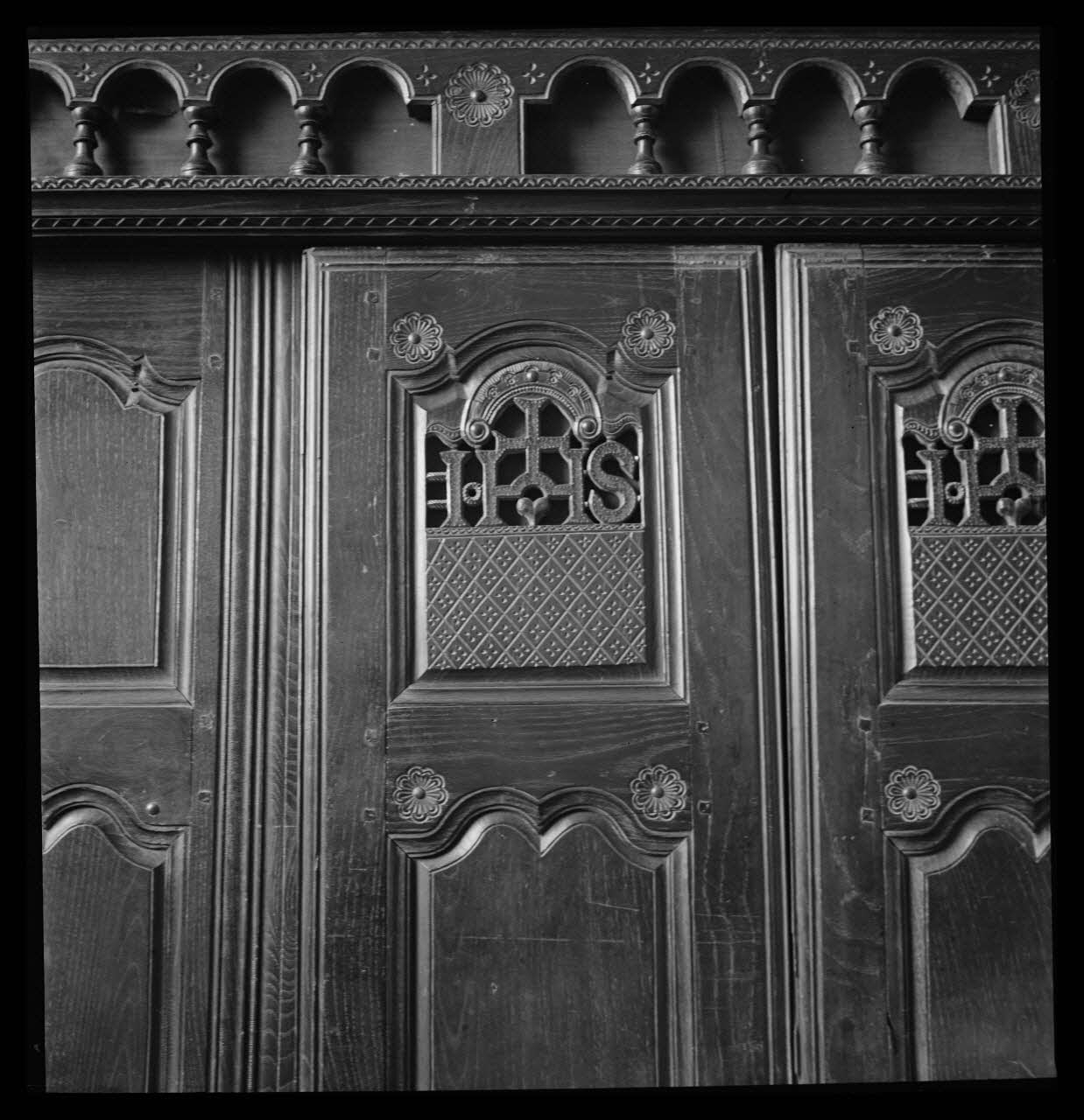 devant de lit clos 1889.3.70.1 Photo