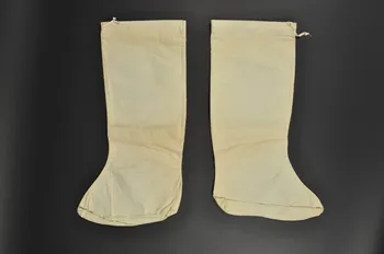 Société Duthilleul Et Minart botte de salle d'opération Île-de-France, France 1940 1990.42.38.1-2 Photo Mucem