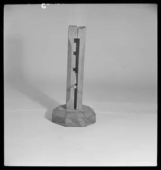 Gérard Franceschi photographie Fuseau en bois tourné France 1942 Ph.1942.165.24 Photo