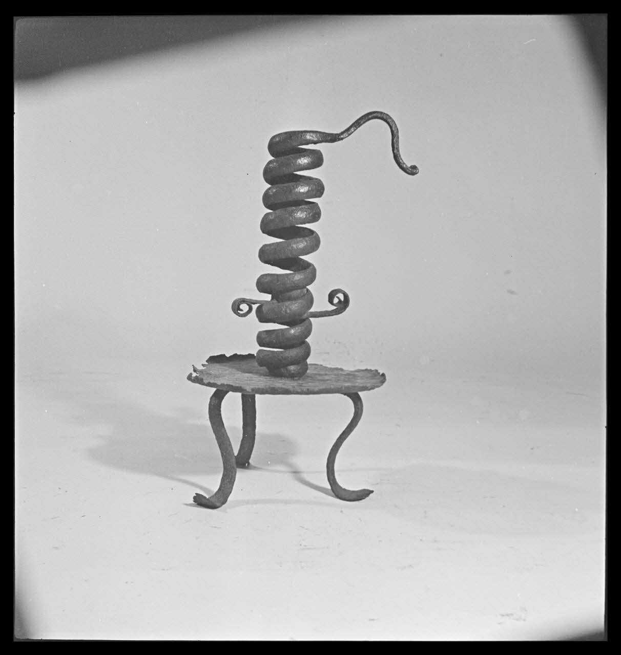 Gérard Franceschi photographie Chandelier en fer forgé France 1942 Ph.1942.165.274 Photo