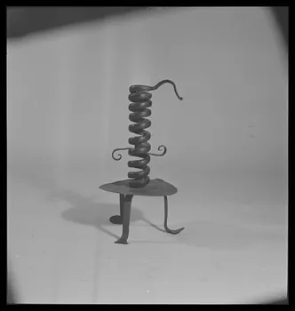 Gérard Franceschi photographie Chandelier à spirale en fer France 1942 Ph.1942.165.90 Photo