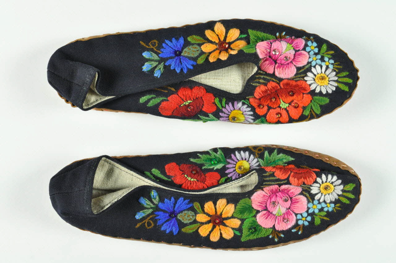 chaussure de femme DMH1990.3.1.1-2 Photo Mucem