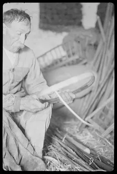 Dan Lailler photographie MNATP. Chantier 1810. Enquête sur les techniques artisanales (1942 - 1946) Pays de la Loire, France 1942/9/1 Ph.1943.3.11 Photo Mucem / Dan Lailler