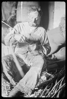 Dan Lailler photographie MNATP. Chantier 1810. Enquête sur les techniques artisanales (1942 - 1946) Pays de la Loire, France 1942/9/1 Ph.1943.3.7 Photo Mucem / Dan Lailler