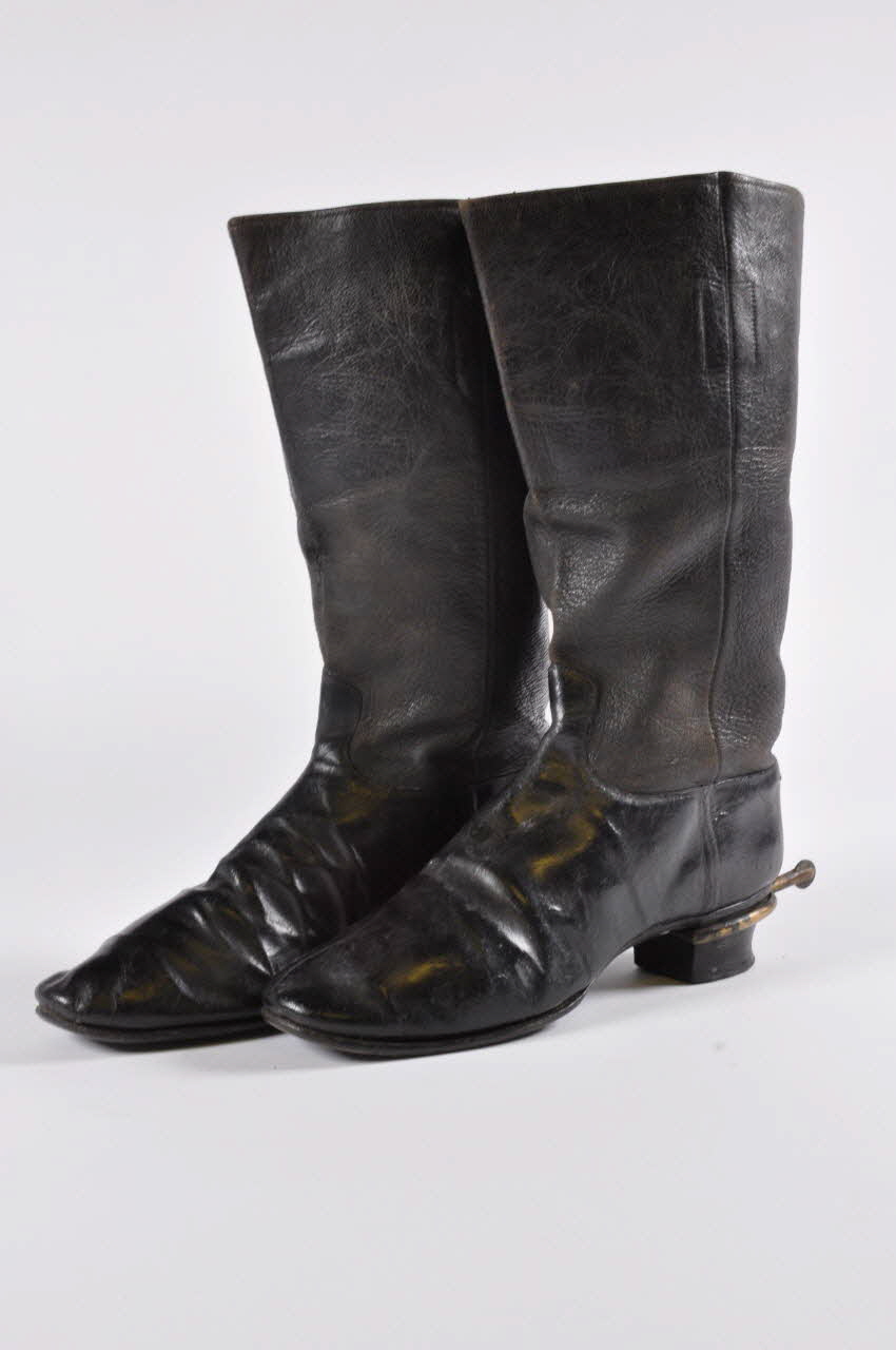 botte d'homme DMH1989.26.16.8.1-2 Photo Mucem