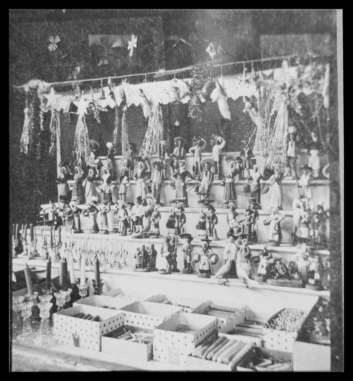 Pierre - Louis Duchartre photographie Foire aux santons. Argile crue Provence-Alpes-Côte d'Azur, France 1935 Ph.1941.141.2 Photo