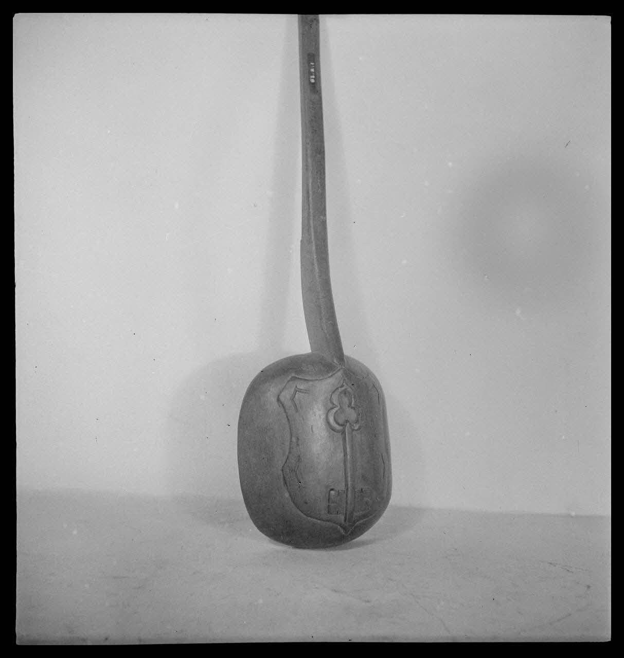 Pierre Soulier photographie Cuillère en bois du Nord Ile-de-France, France 1944/2/1 Ph.1944.26.244 Photo