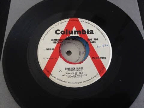 disque 45 tours She taught me how to yodel 2001.69.16.3855 Photo