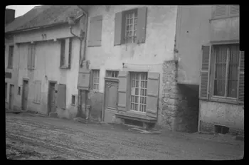 Marc Sibertin-Blanc photographie Maison dite "sandron" Champagne-Ardenne, France 1943/4/13 Ph.1943.167.3 Photo