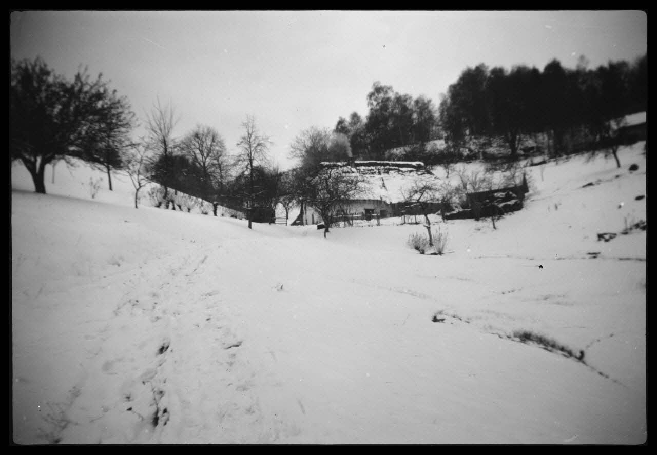 Henry photographie Maison de Monsieur Demansy Franche-Comté, France 1943/11/1 Ph.1944.134.50 Photo