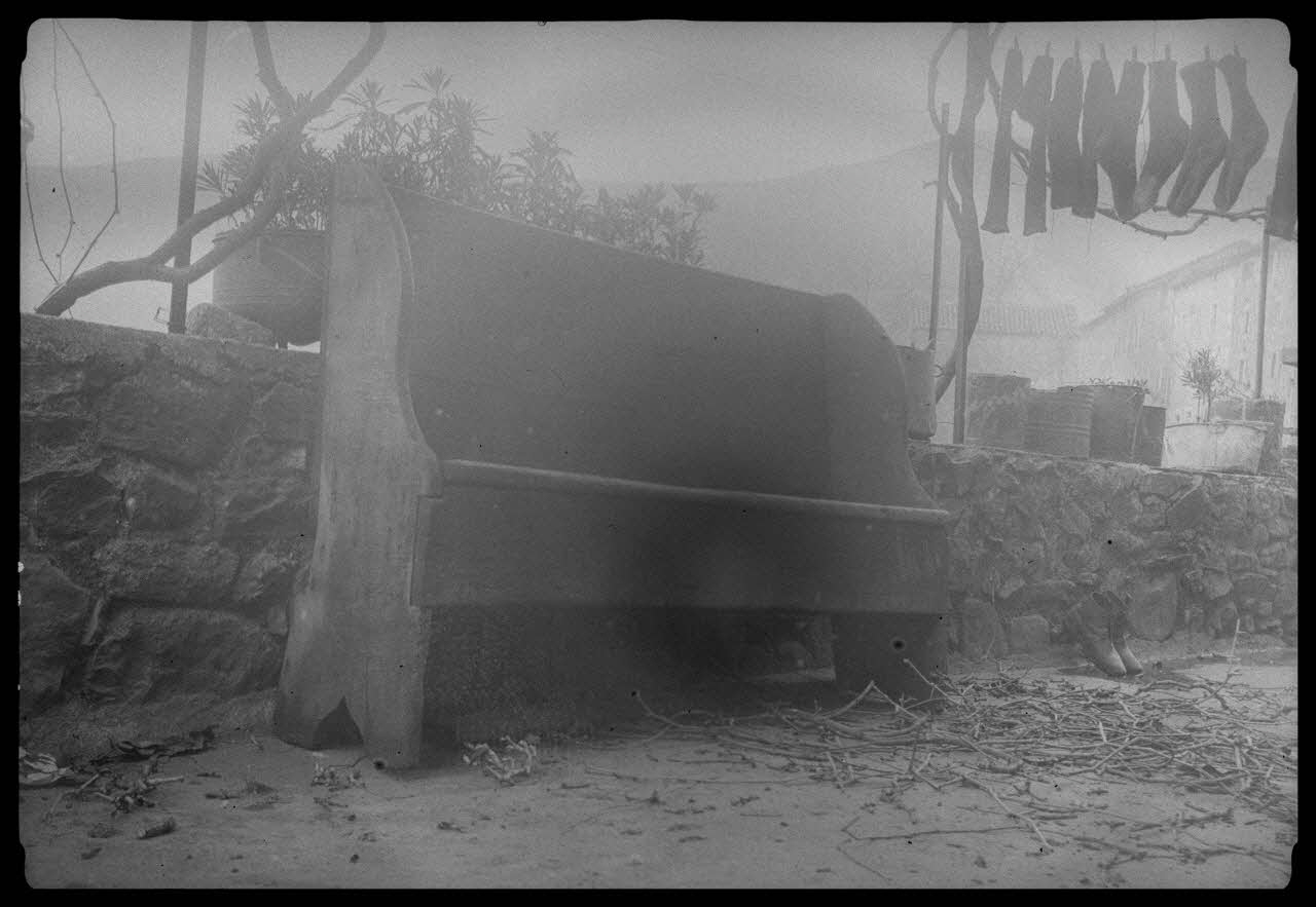 Cellier photographie Chez Monsieur Fayolle. Archebanc Rhône-Alpes, France 1945/2/16 Ph.1945.34.50 Photo