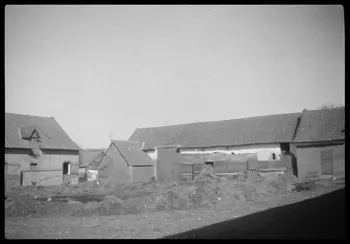 Berthier photographie Angle Nord-Est de la ferme de Monsieur Bellegeule Picardie, France 1945/3/20 Ph.1945.66.11 Photo