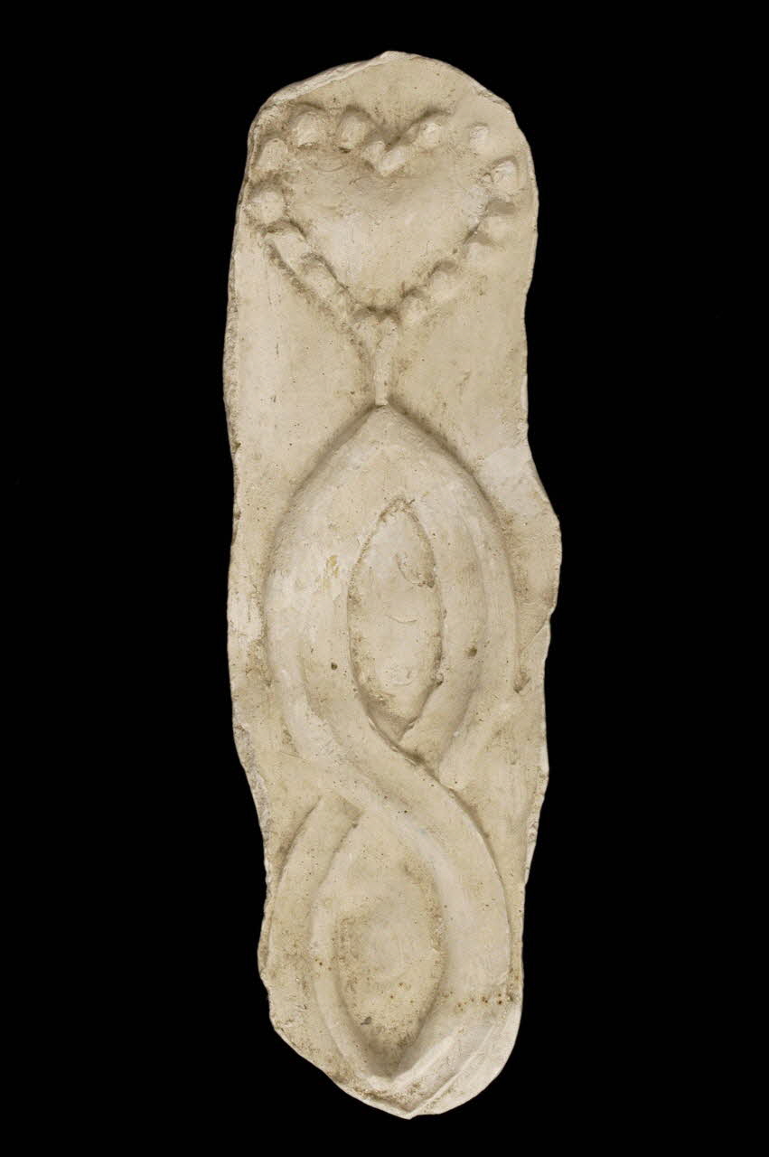 Robert Le Meunier moulage Déor du faux battant d'une armoire Haute-Normandie, France 1941/8/19 1941.36.36 Photo Mucem / Anne Maigret