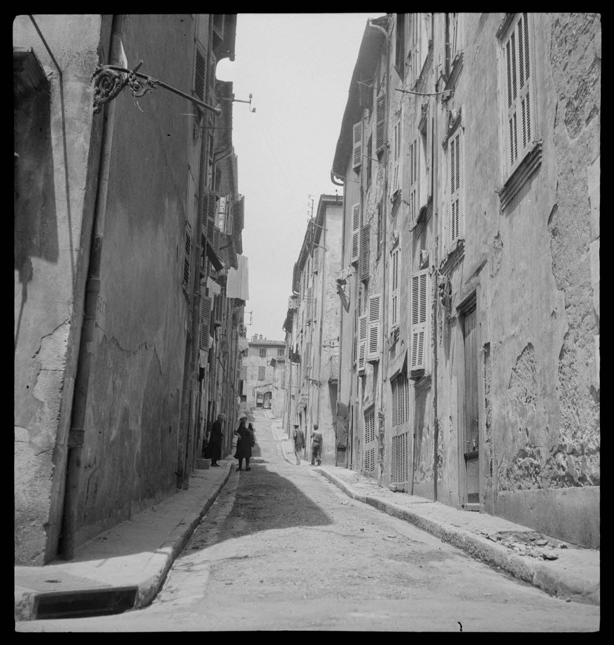 Guy Moinet photographie Rue des Fours Provence-Alpes-Côte d'Azur, France 1945/6/1 Ph.1945.94.10 Photo