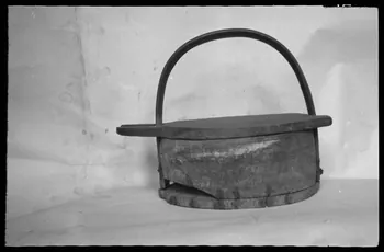 Perreau photographie Clermont-Ferrand : Musée d'Art local Auvergne, France 1946/1/1 Ph.1946.57.42  Photo