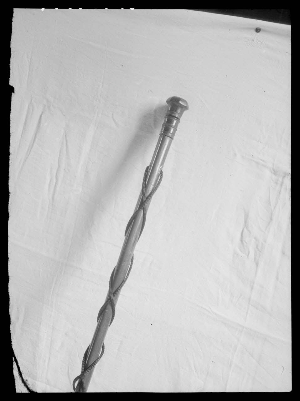 photographie Canne de compagnon, avec un pommeau de route Ph.1943.301.144 Photo